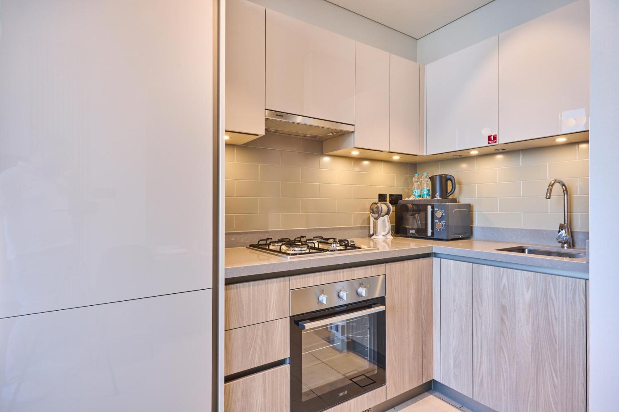 By Latinem Luxury 1br W706 Near Burj Khalifa